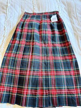 Vintage Willow Ridge Pleated Long Skirt Womens Size 12 Red Green Plaid